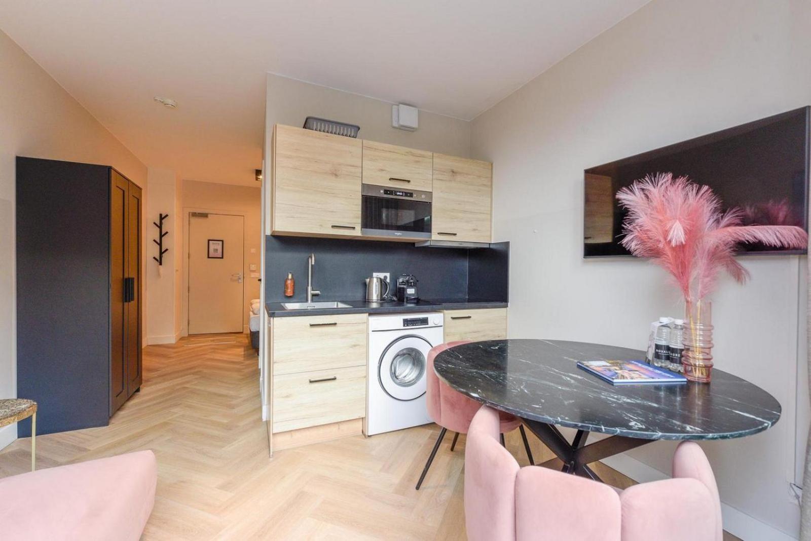 Novallure Short Stay Apartments Leidschendam Room photo